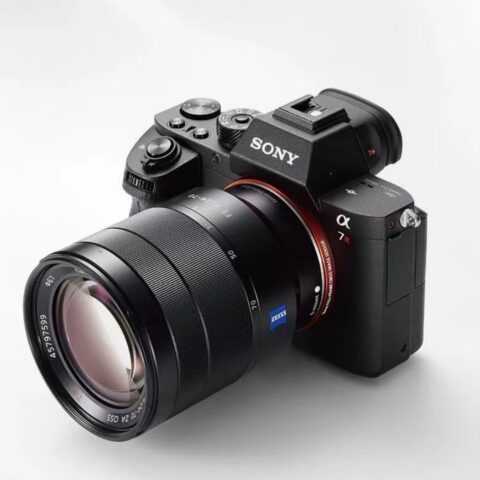 Sony Alpha a7R : La Puissance de la Plein Format pour des Images d'une Clarté Époustouflante !